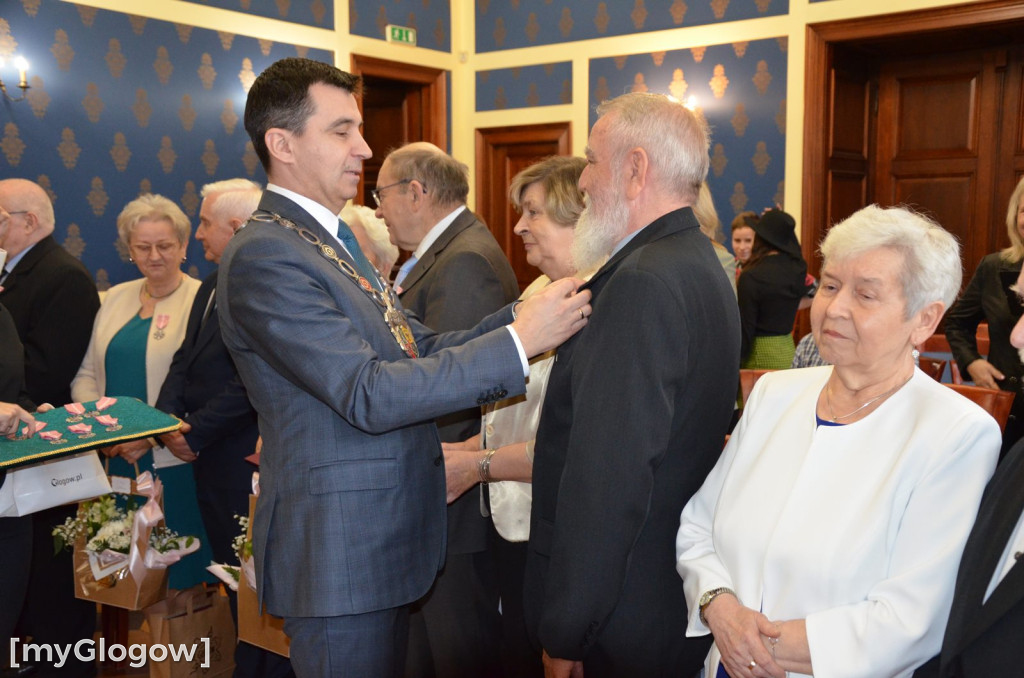 Piękny jubileusz. Złote Gody 10 par w głogowskim ratuszu