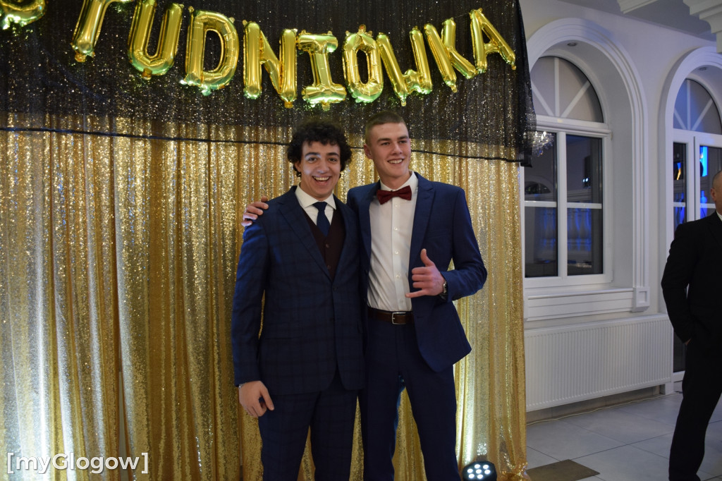 Studniówka samochodówki - budowlanki z Głogowa