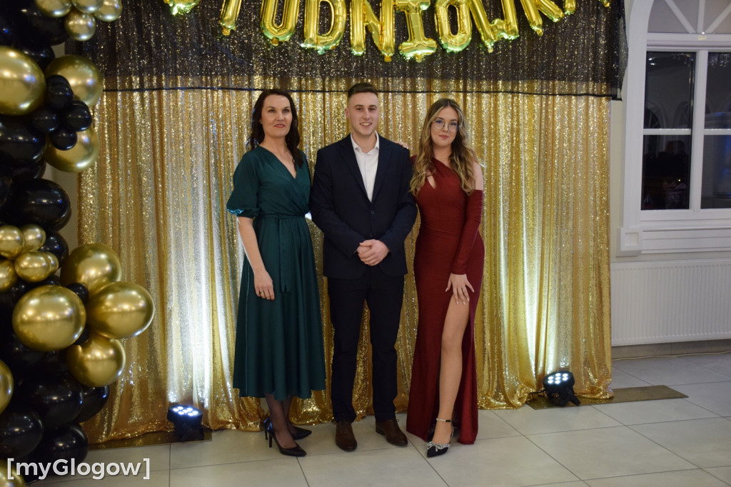 Studniówka samochodówki - budowlanki z Głogowa