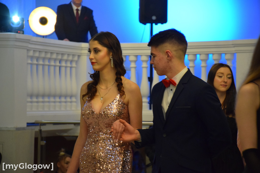 Studniówka samochodówki - budowlanki z Głogowa