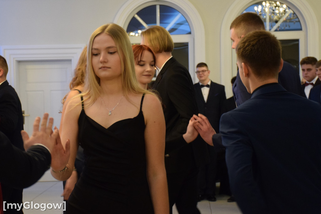 Studniówka samochodówki - budowlanki z Głogowa