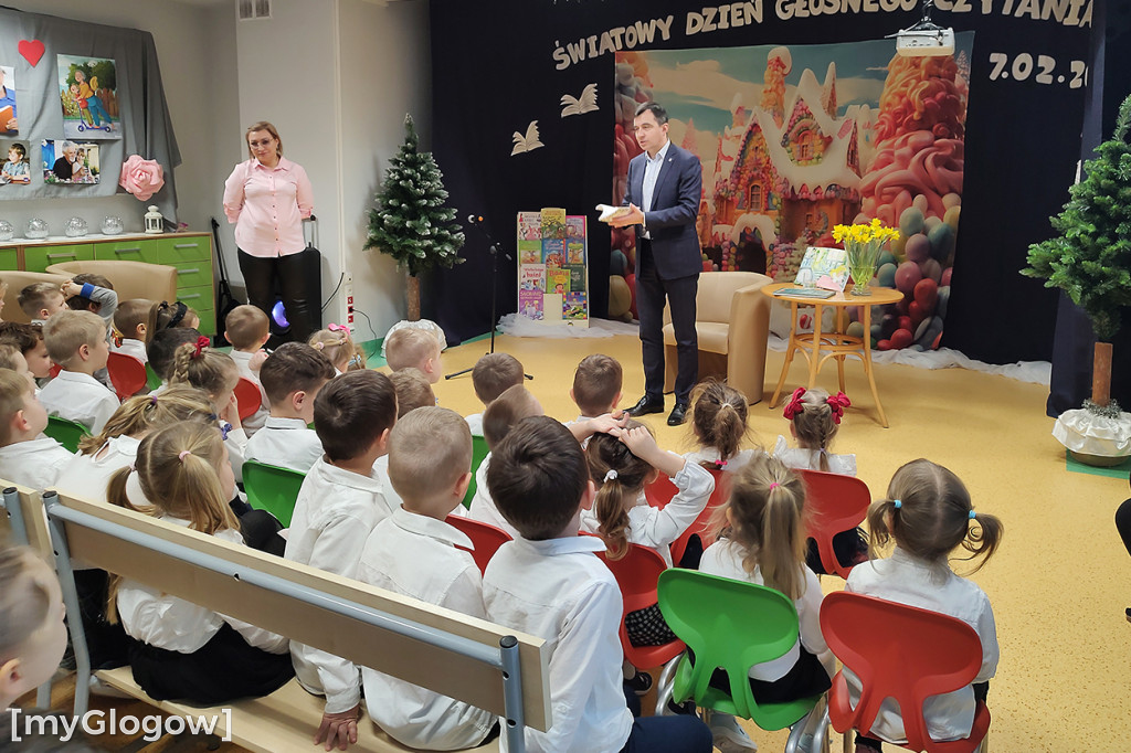  Prezydent Głogowa czytał dzieciom z PP 7 głogowską legendę