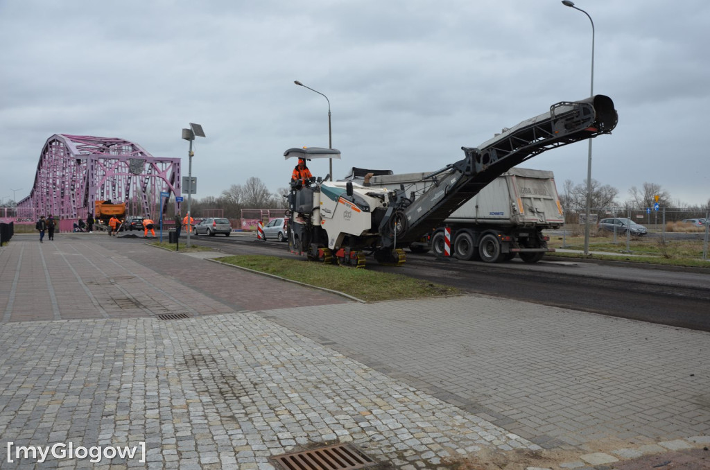Korek przed mostem w Głogowie
