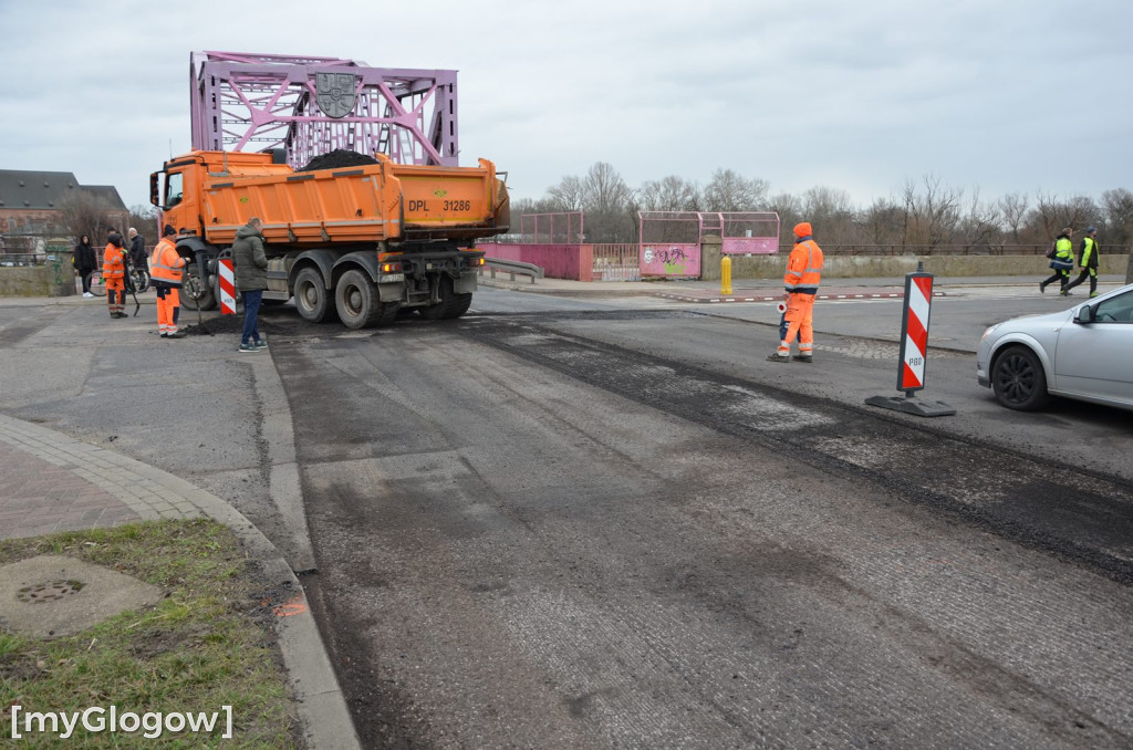 Korek przed mostem w Głogowie