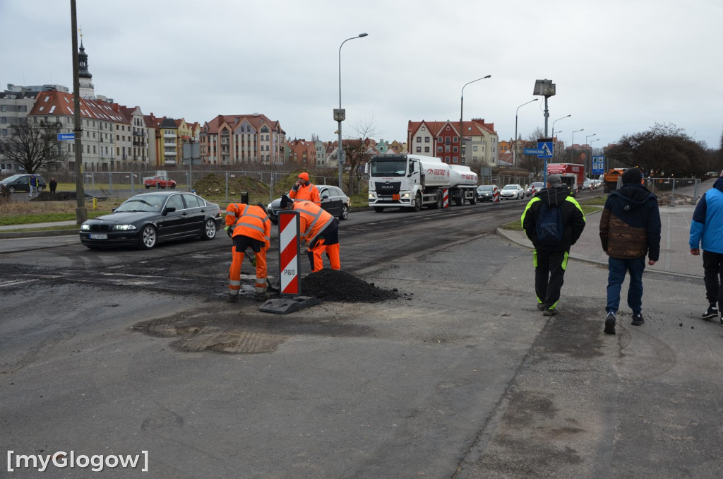 Korek przed mostem w Głogowie