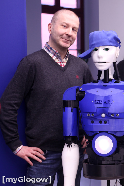 Głogowska uczelnia przedstawiła Adama. Robota Adama