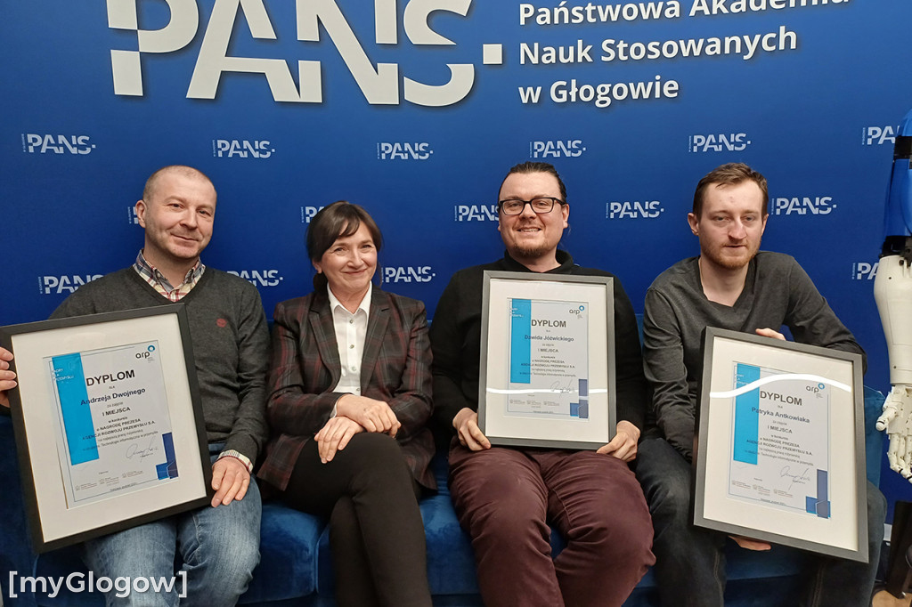 Głogowska uczelnia przedstawiła Adama. Robota Adama