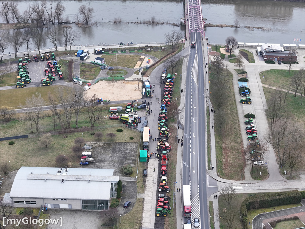 Grupa rolników urwała się z protestu na Ostrowie Tumskim w Głogowie