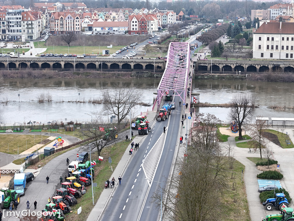 Grupa rolników urwała się z protestu na Ostrowie Tumskim w Głogowie