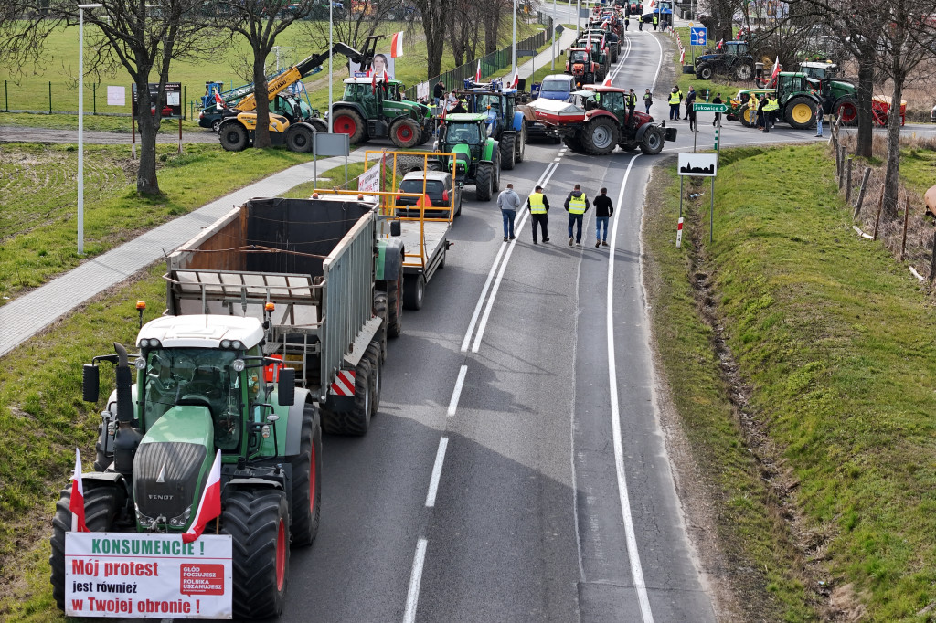 Blokada rolnicza w Nielubi i wycieczki po DW 292