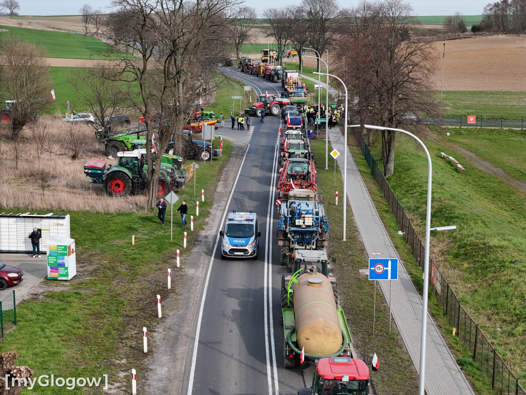 Blokada rolnicza w Nielubi i wycieczki po DW 292