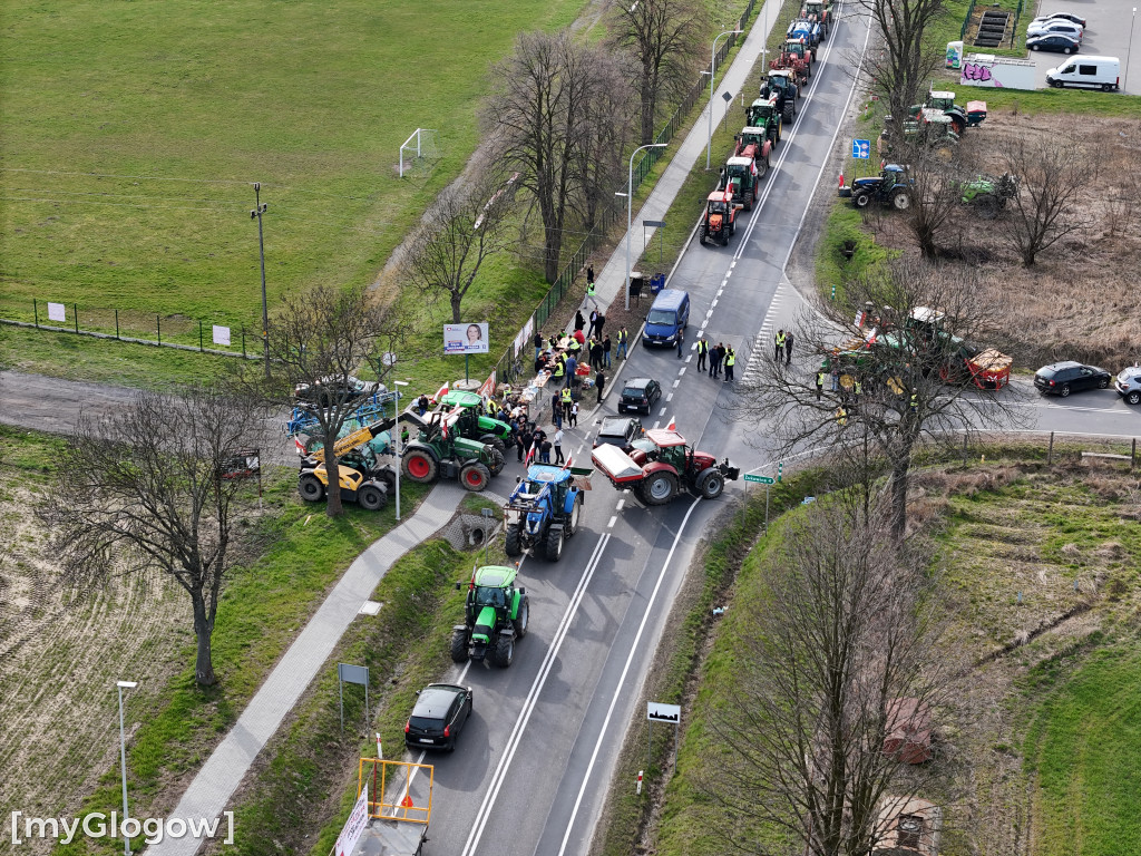 Blokada rolnicza w Nielubi i wycieczki po DW 292