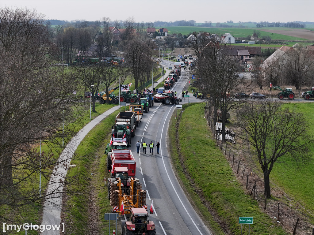 Blokada rolnicza w Nielubi i wycieczki po DW 292