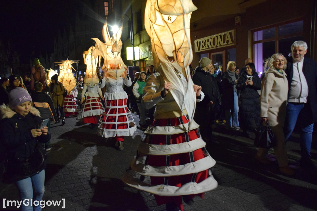 Parada uliczna A3 Teatru na rozpoczęcie wiosny