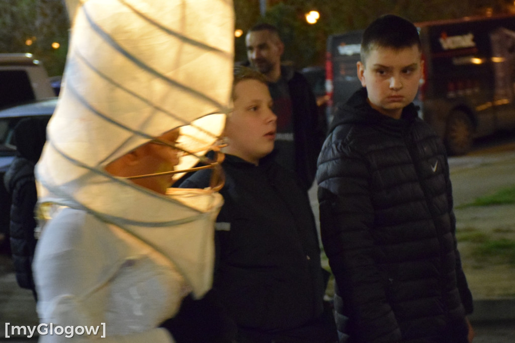 Parada uliczna A3 Teatru na rozpoczęcie wiosny