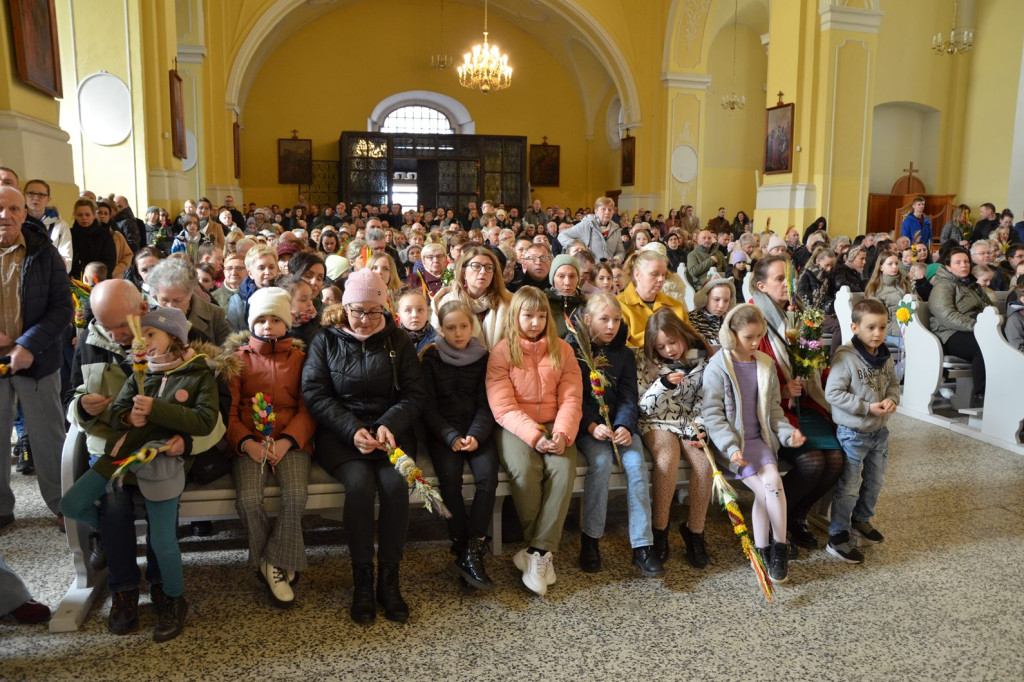 Msza święta w Niedzielę Palmową w kościele Bożego Ciała w Głogowie