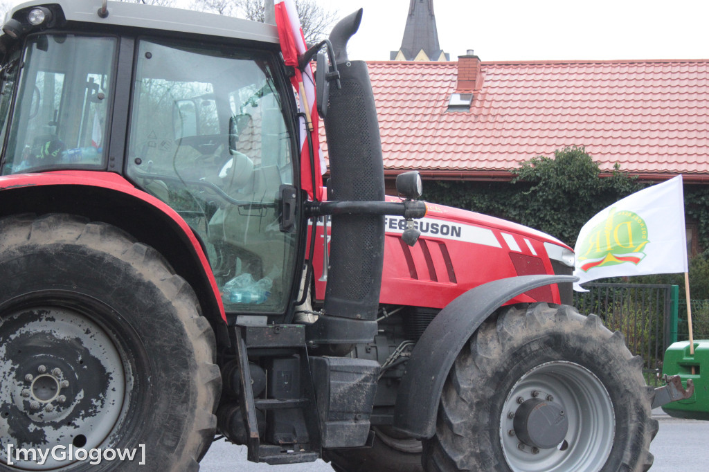 Protest rolników przed Urzędem Gminy w Radwanicach zakończył się kompromisem
