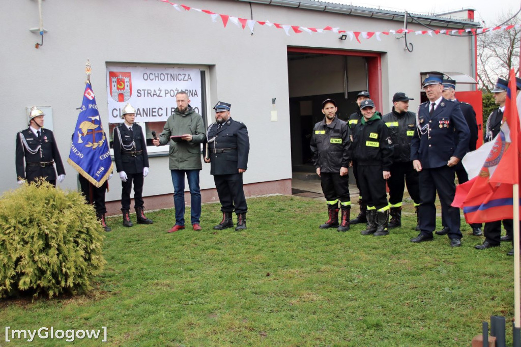 OSP Ciosaniec i Bagno mają nowy samochód