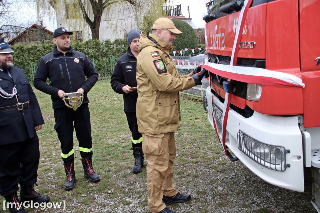 OSP Ciosaniec i Bagno mają nowy samochód