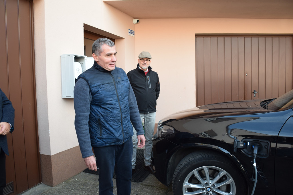 Otwarcie stacji ładowania w szkole w Głogowie