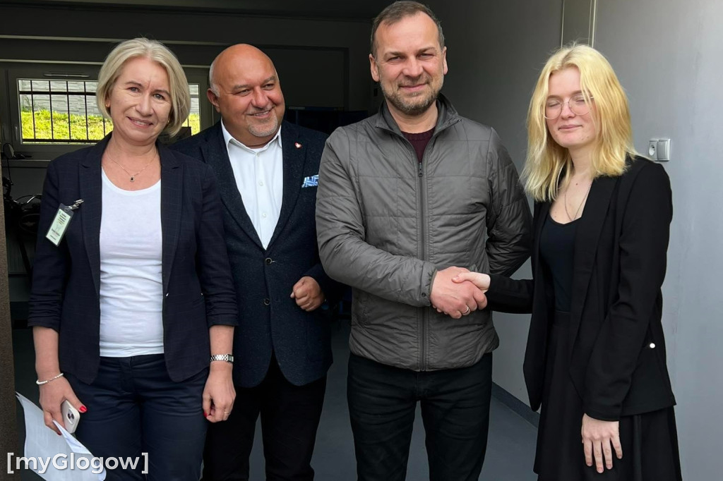 Otwarcie stacji ładowania w szkole w Głogowie