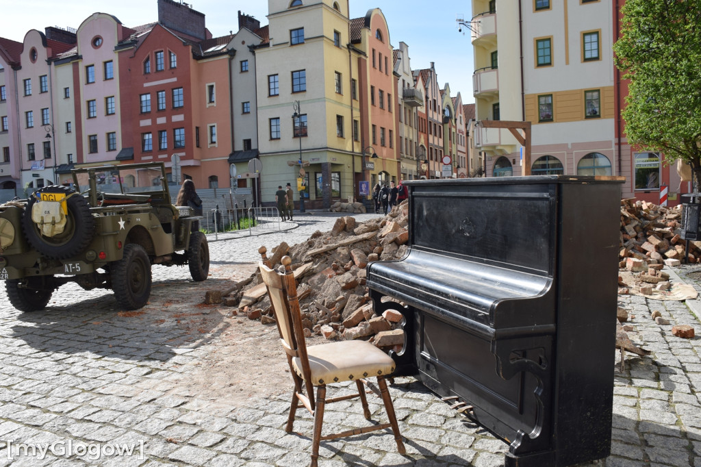 Pod ratuszem przed festiwalem historycznym