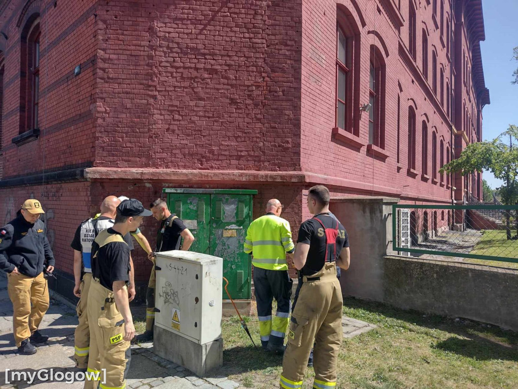 Zapach gazu na starówce w Głogowie. Straż szuka źródła