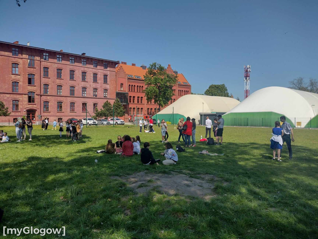 Zapach gazu na starówce w Głogowie. Straż szuka źródła