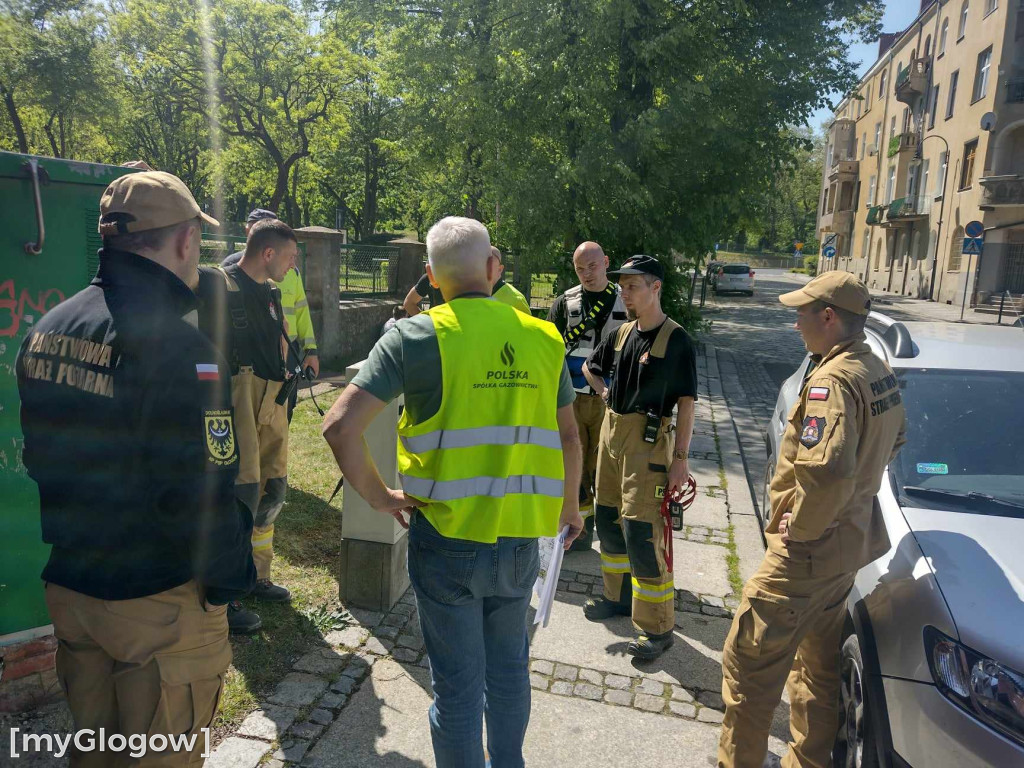 Zapach gazu na starówce w Głogowie. Straż szuka źródła