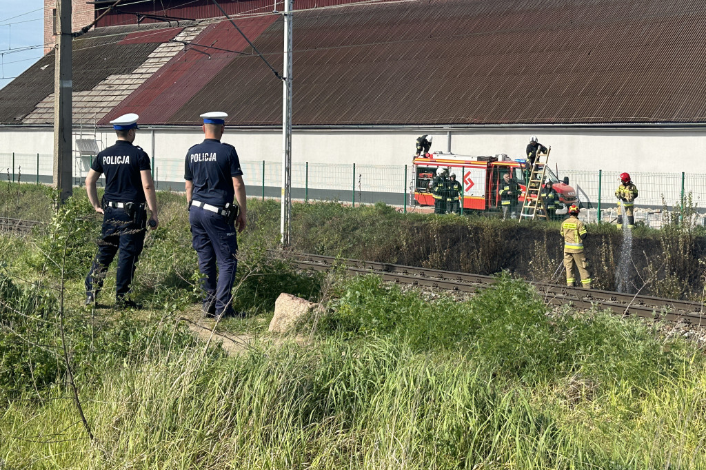 Pożar koło torów przy Rudnowskiej w Głogowie