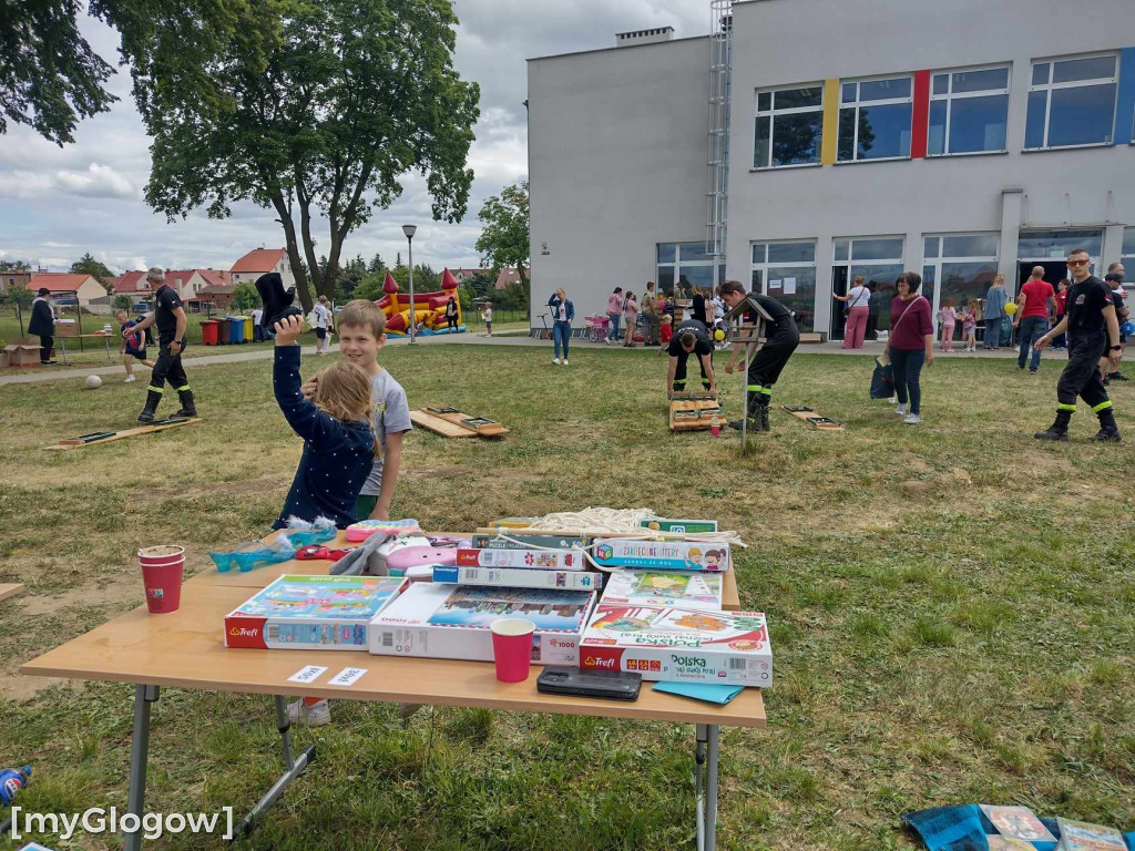Udana akcja charytatywna szkoły w Serbach dla Zuzi i Stasia