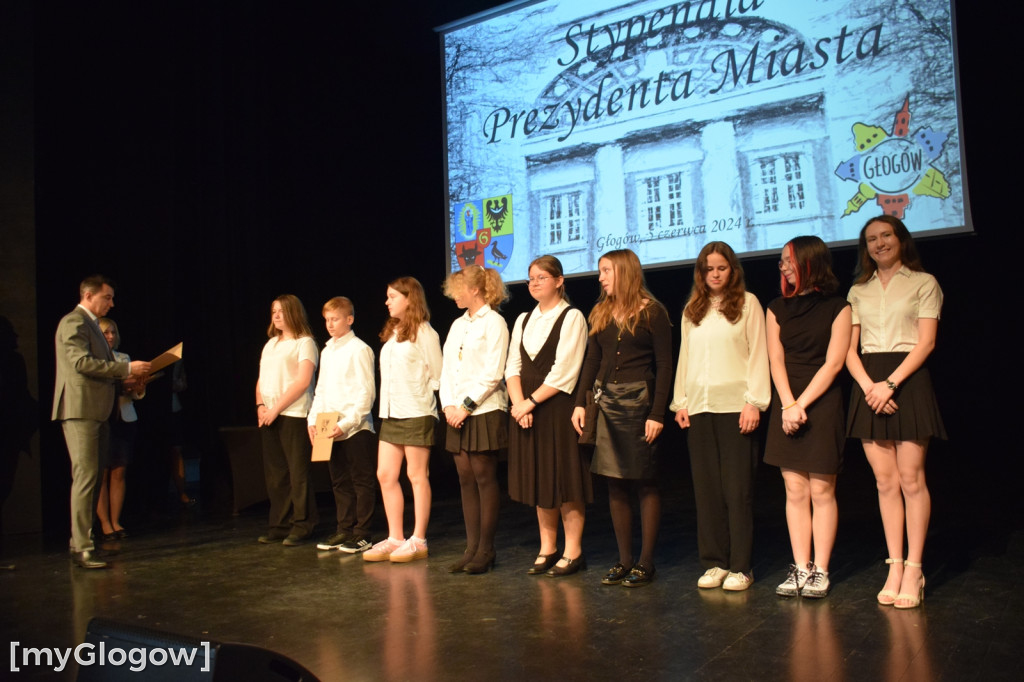 Stypendia prezydenta Głogowa SP 10, 13 i 14