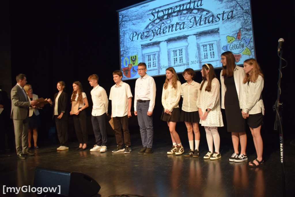 Stypendia prezydenta Głogowa SP 10, 13 i 14