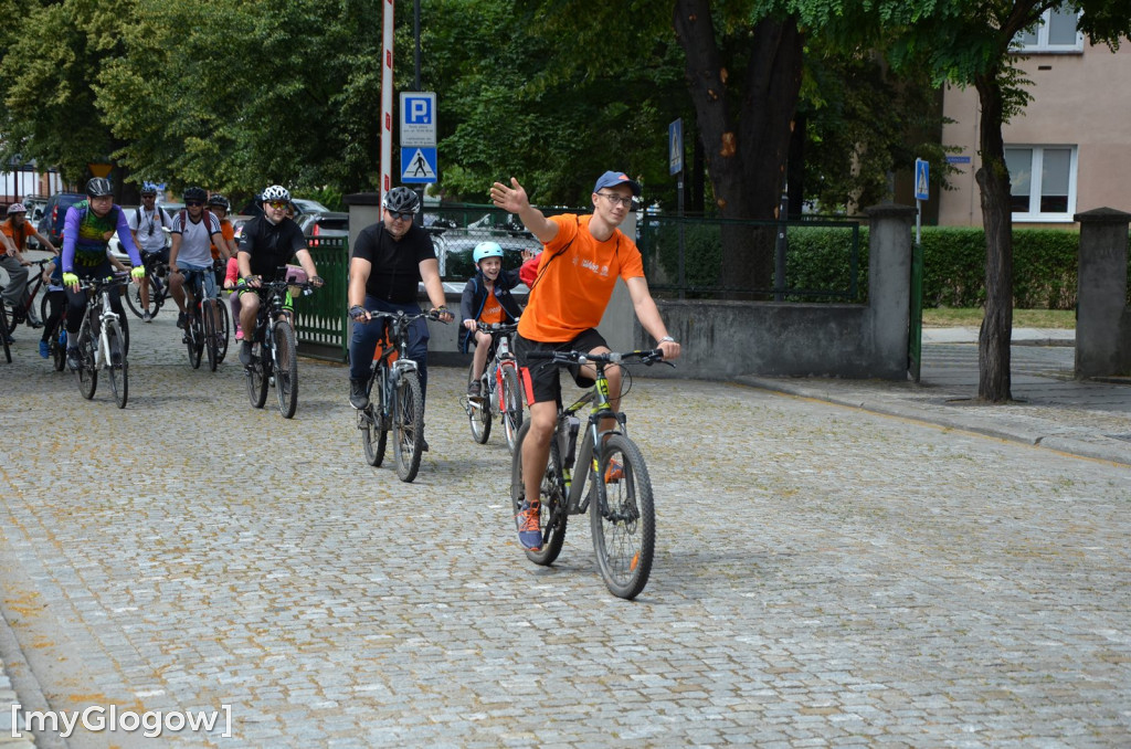 Rajd rowerowy i piknik z atrakcjami przy PANS w Głogowie