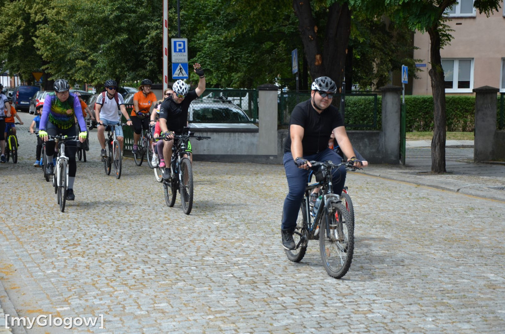 Rajd rowerowy i piknik z atrakcjami przy PANS w Głogowie