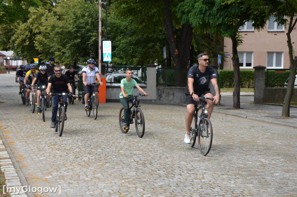 Rajd rowerowy i piknik z atrakcjami przy PANS w Głogowie