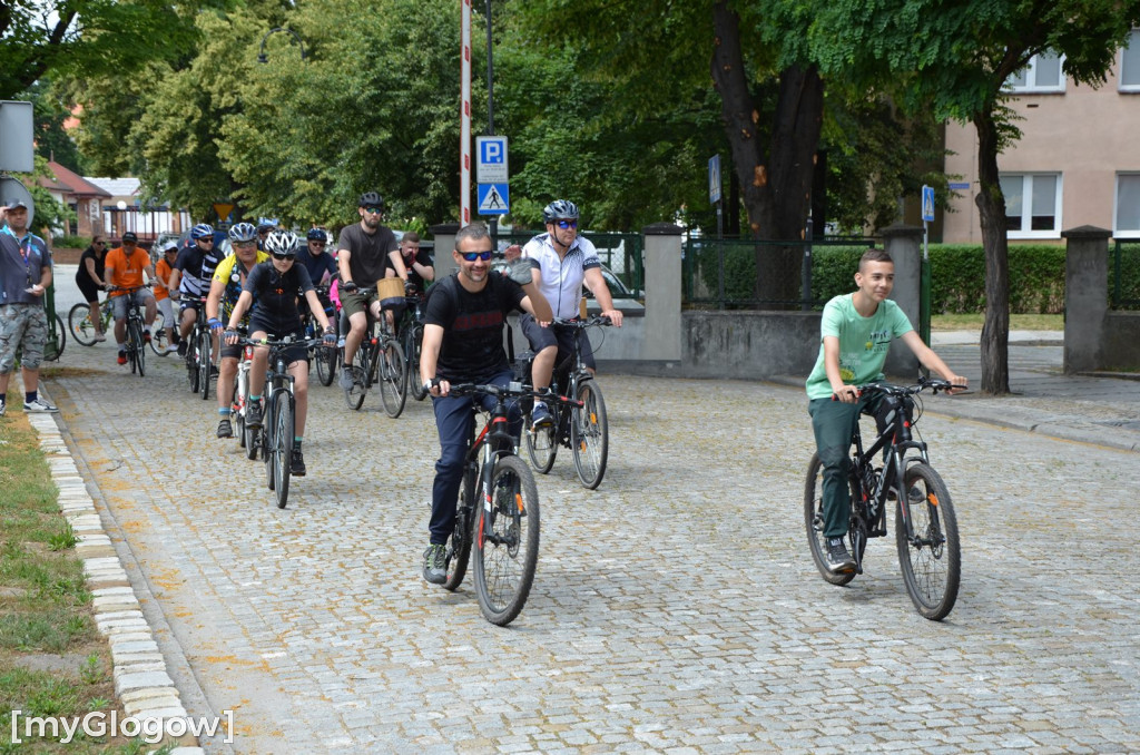 Rajd rowerowy i piknik z atrakcjami przy PANS w Głogowie