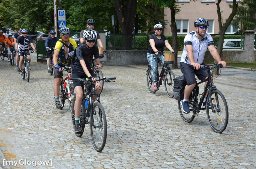 Rajd rowerowy i piknik z atrakcjami przy PANS w Głogowie