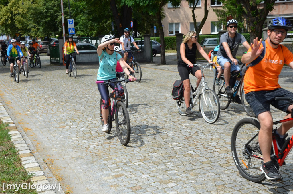 Rajd rowerowy i piknik z atrakcjami przy PANS w Głogowie