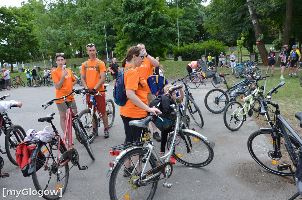 Rajd rowerowy i piknik z atrakcjami przy PANS w Głogowie