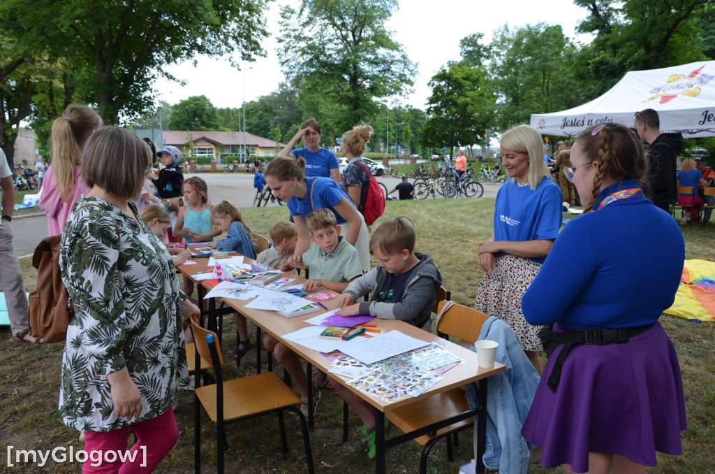 Rajd rowerowy i piknik z atrakcjami przy PANS w Głogowie