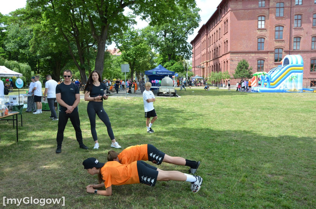 Rajd rowerowy i piknik z atrakcjami przy PANS w Głogowie