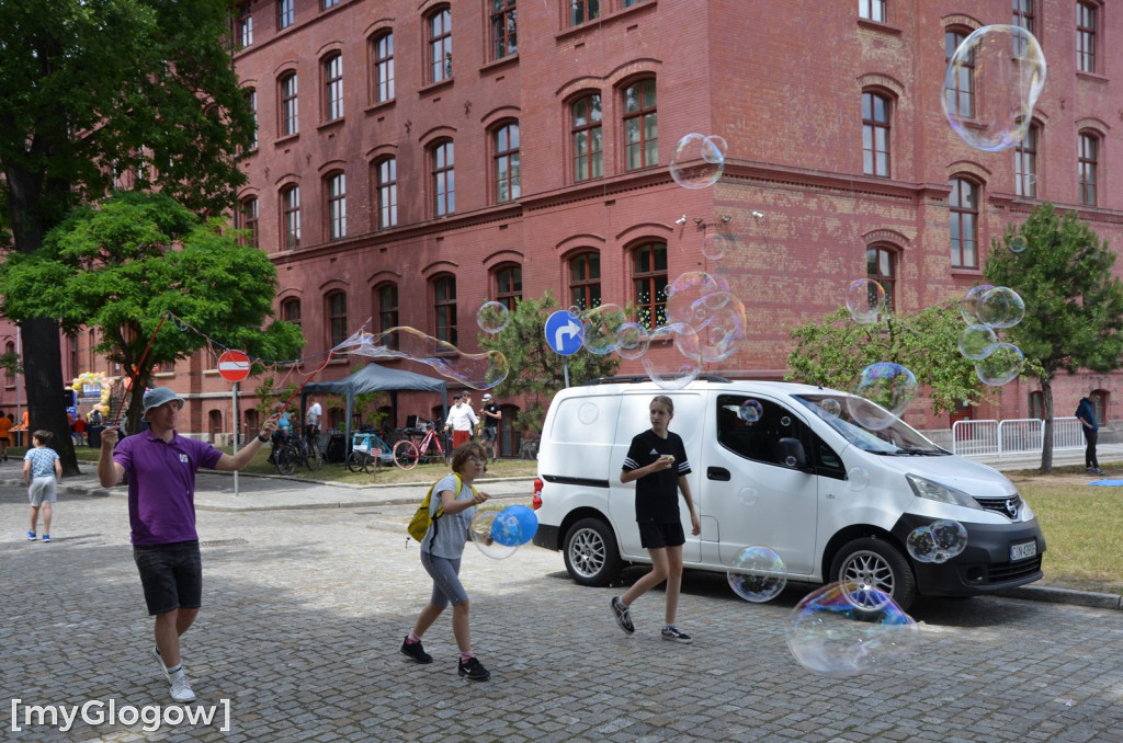 Rajd rowerowy i piknik z atrakcjami przy PANS w Głogowie