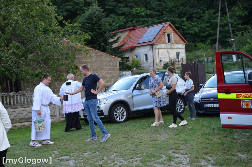 Poświęcenie samochodów pod Górą Świętej Anny koło Głogowa