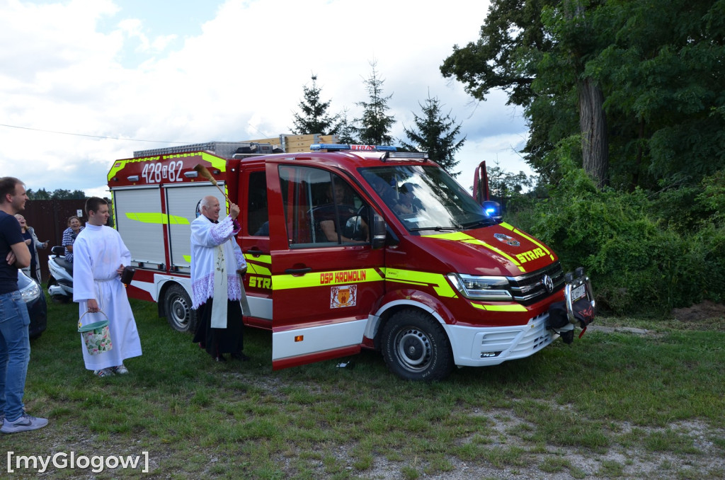 Poświęcenie samochodów pod Górą Świętej Anny koło Głogowa