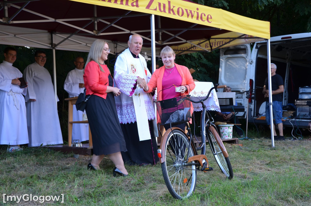 Poświęcenie samochodów pod Górą Świętej Anny koło Głogowa