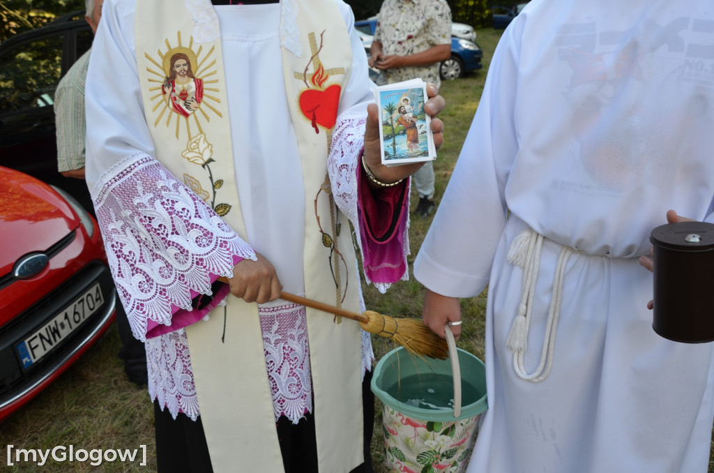 Poświęcenie samochodów pod Górą Świętej Anny koło Głogowa