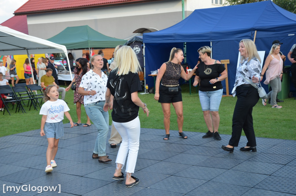 Przebojowa sobota w Jaczowie pod Głogowem. Zabawa trwa!