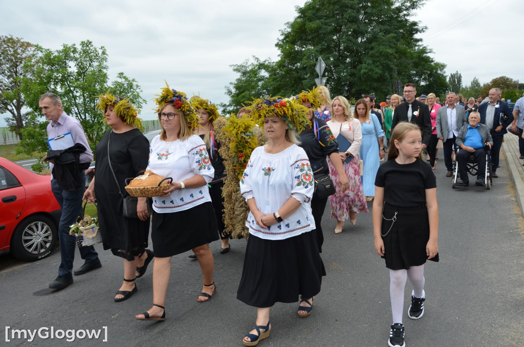 Gmina Jerzmanowa bawi  się na dożynkach w Potoczku