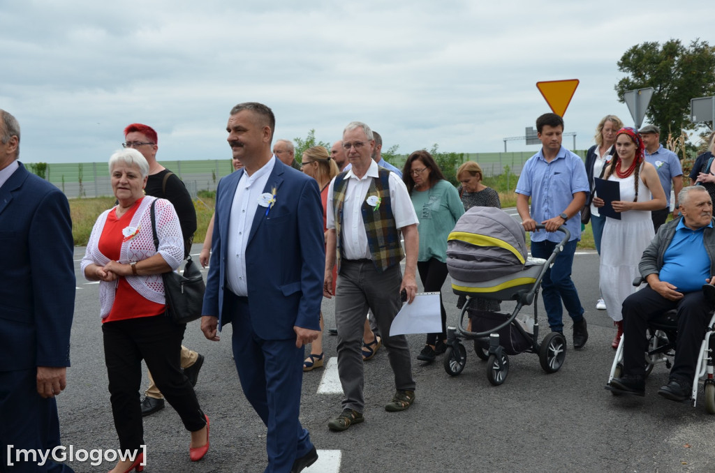 Gmina Jerzmanowa bawi  się na dożynkach w Potoczku